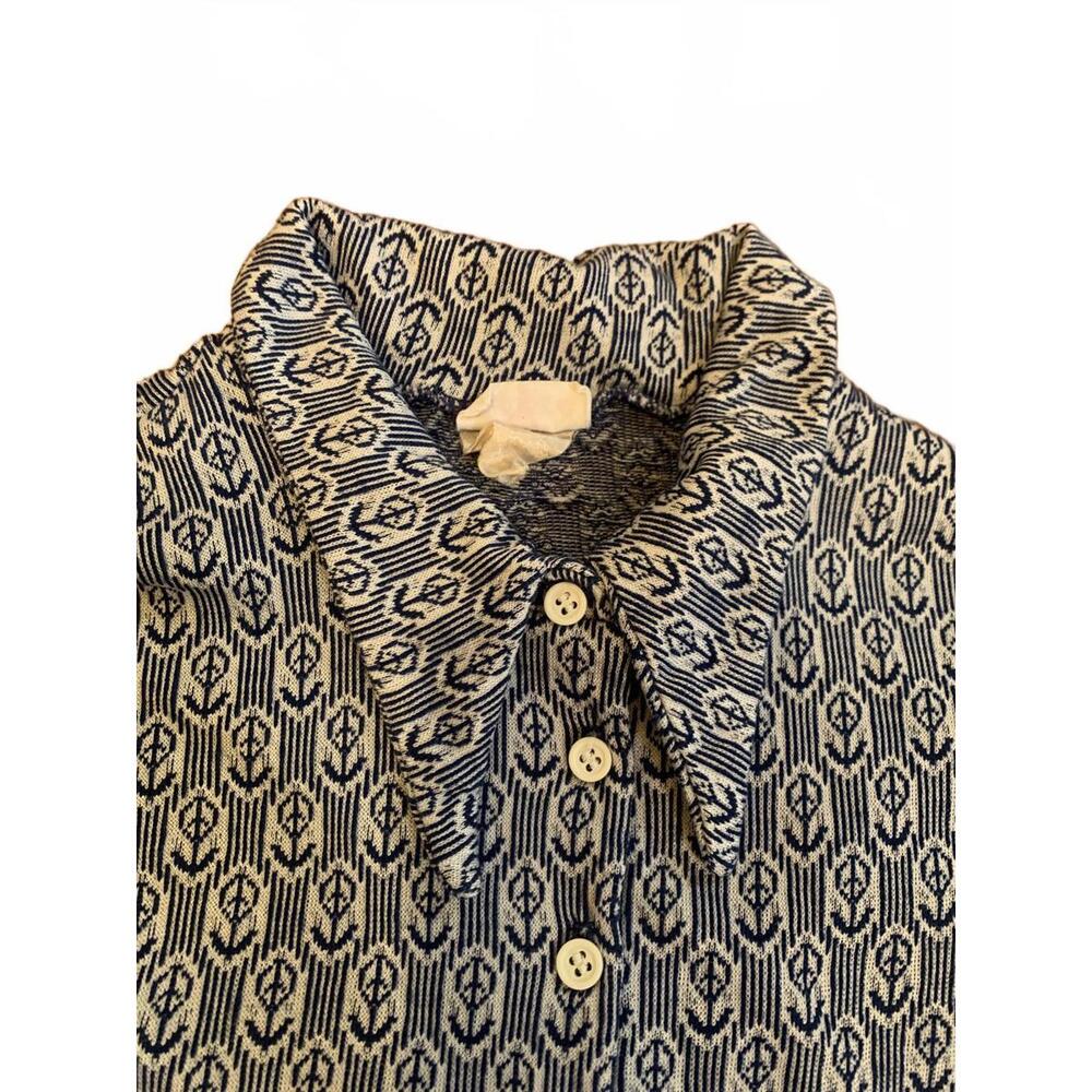 Amazing peace sign flower print Vintage Long Sleeve Button-Up Shirt